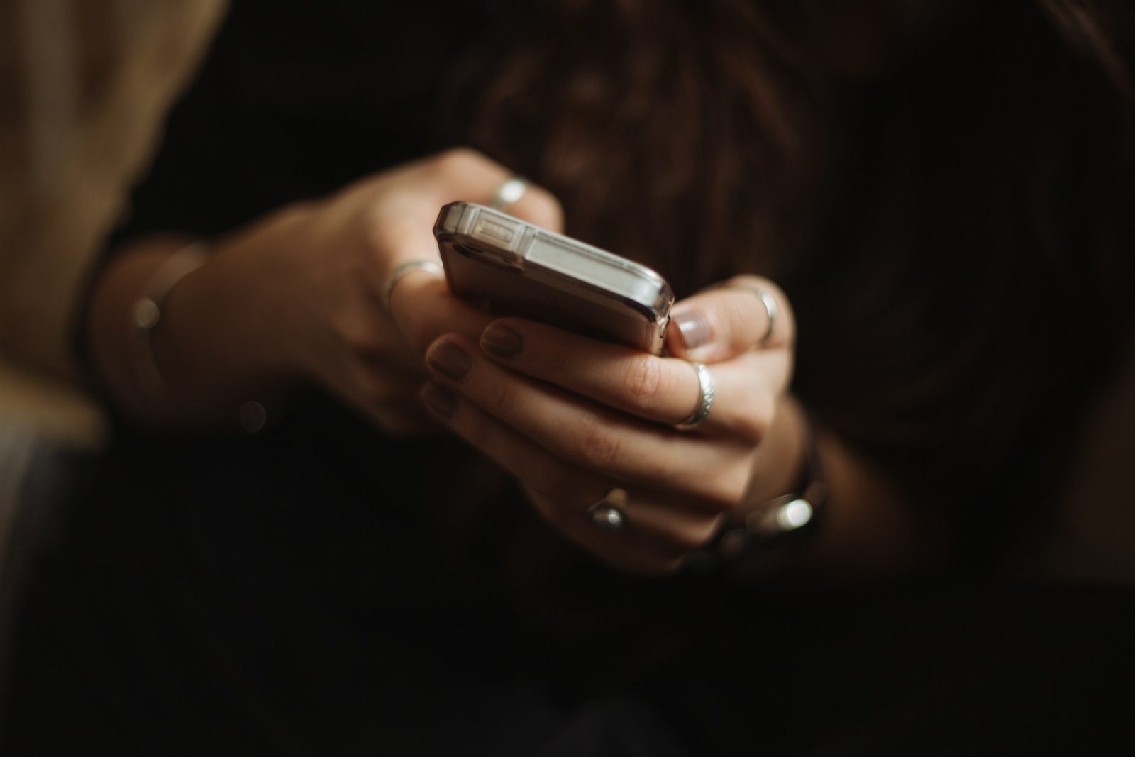 Smartphone phone app update music